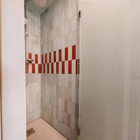 Charming 2br - Baixa | By Airnest Apartman *