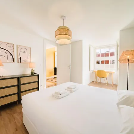 Charming 2br - Baixa | By Airnest 리스본