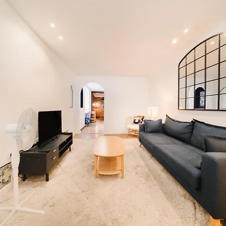 Charming 2br - Baixa | By Airnest *