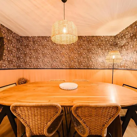 Charming 2br - Baixa | By Airnest Lägenhet