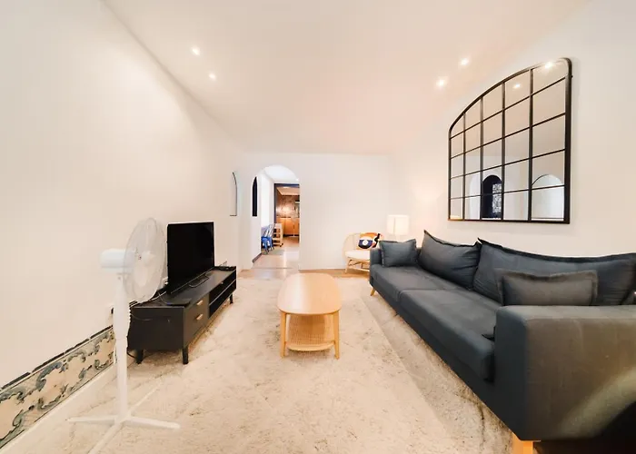 Charming 2br - Baixa | By Airnest *