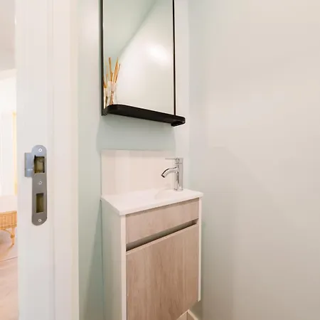 Apartament Charming 2br - Baixa | By Airnest Lizbona