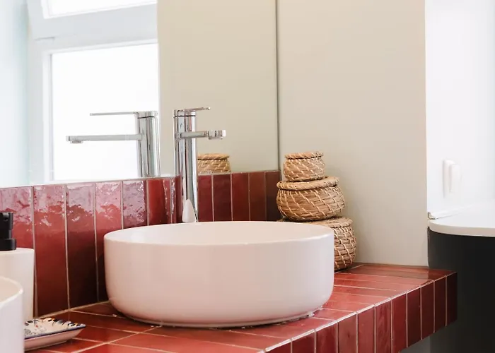 Charming 2br - Baixa | By Airnest Apartamento